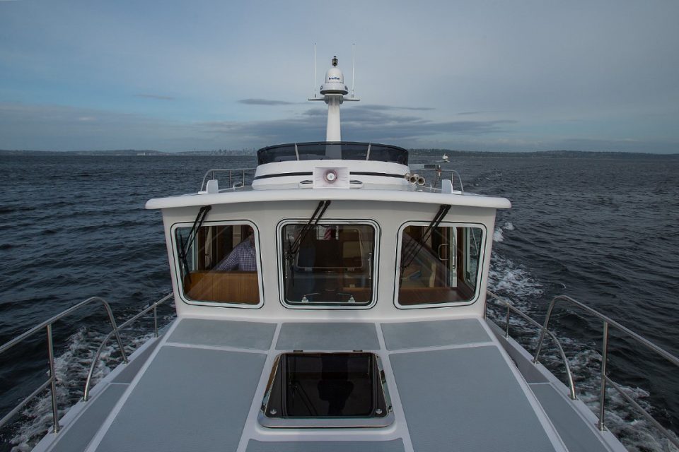 Helmsman Trawlers 38E Pilothouse
