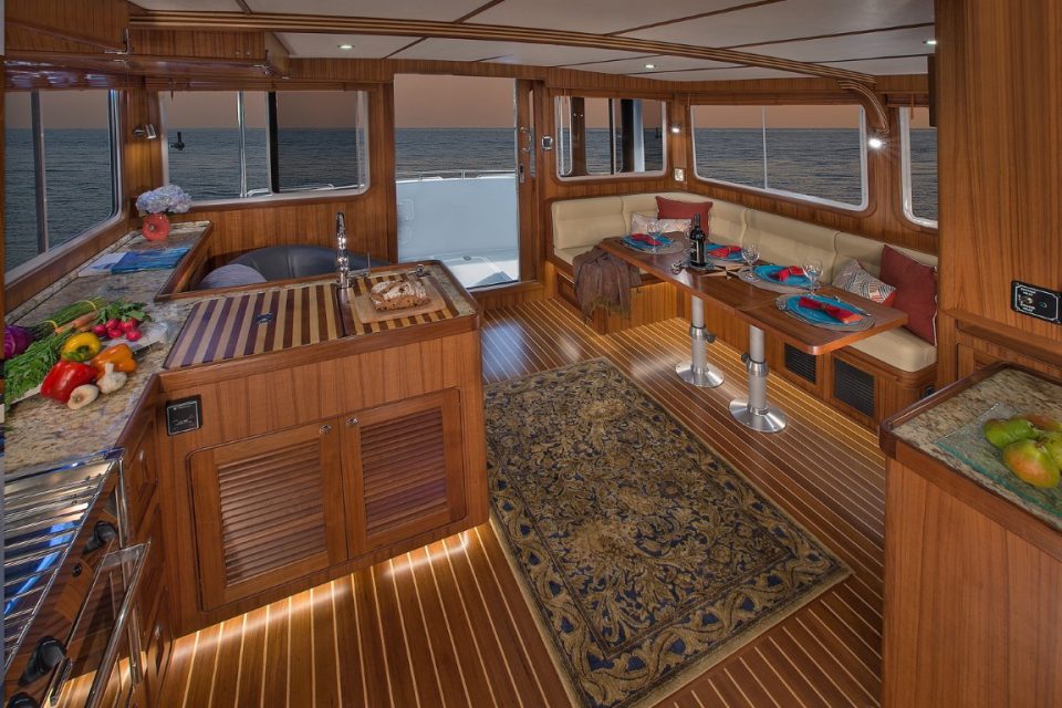 Helmsman Trawlers 38E Pilothouse