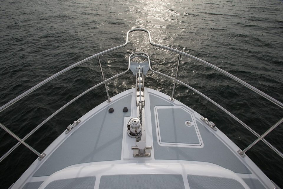 Helmsman Trawlers 38E Pilothouse