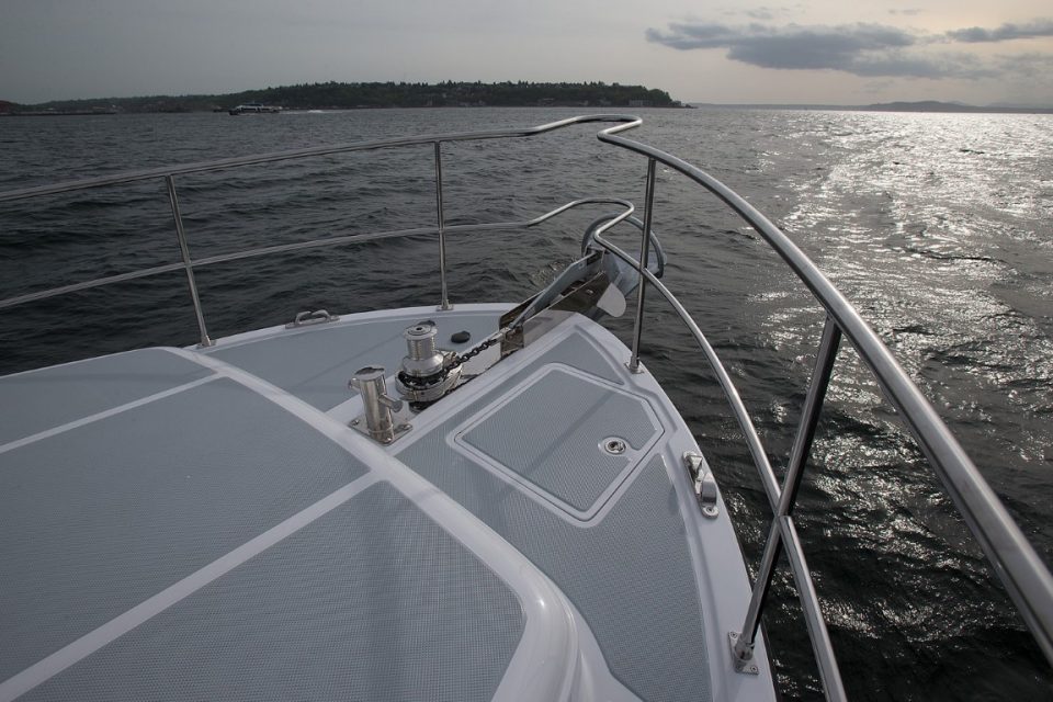 Helmsman Trawlers 38E Pilothouse