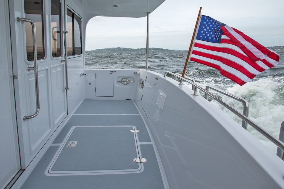 Helmsman Trawlers 38E Pilothouse