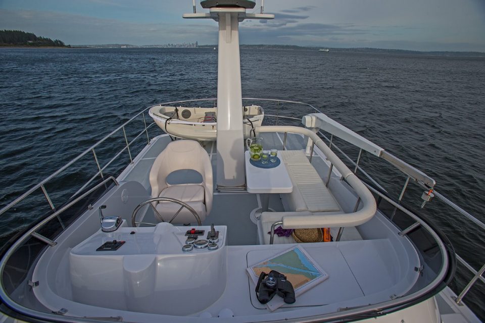 Helmsman Trawlers 38E Pilothouse