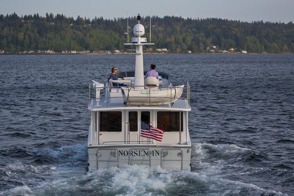 Helmsman Trawlers 38E Pilothouse