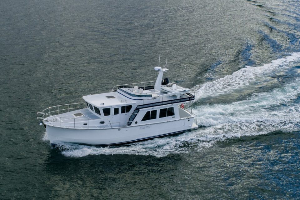 Helmsman Trawlers 43E Pilothouse