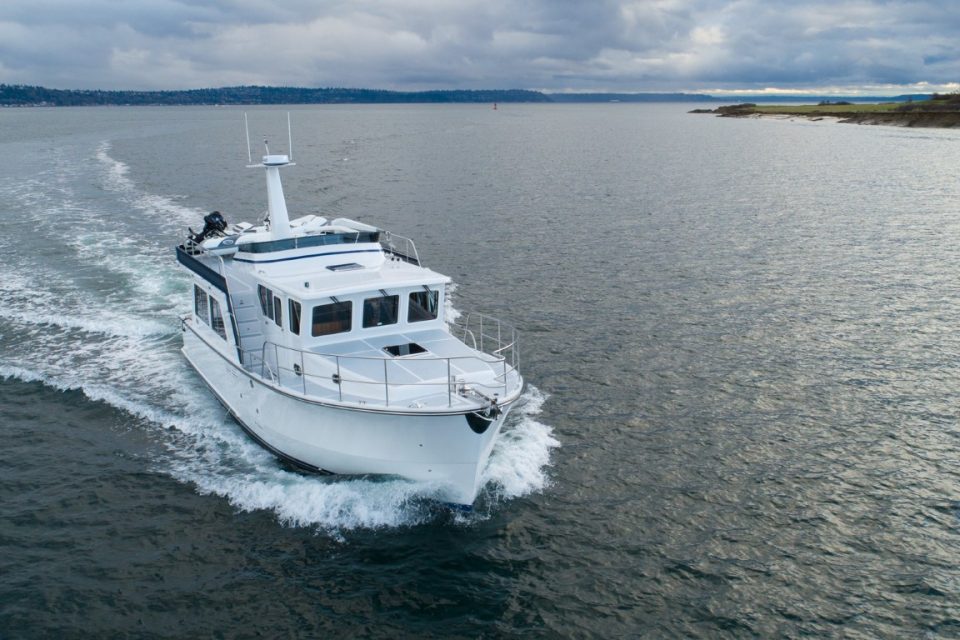 Helmsman Trawlers 43E Pilothouse