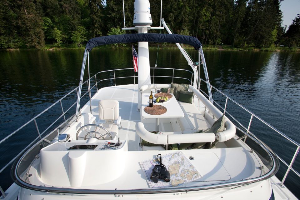 Helmsman Trawlers 43E Pilothouse