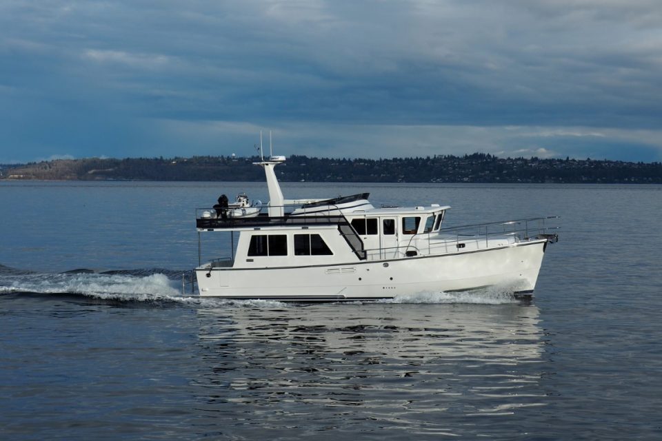 Helmsman Trawlers 43E Pilothouse