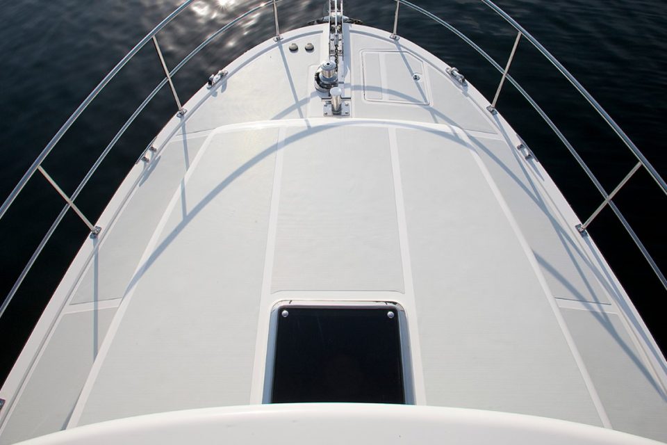 Helmsman Trawlers 43E Pilothouse