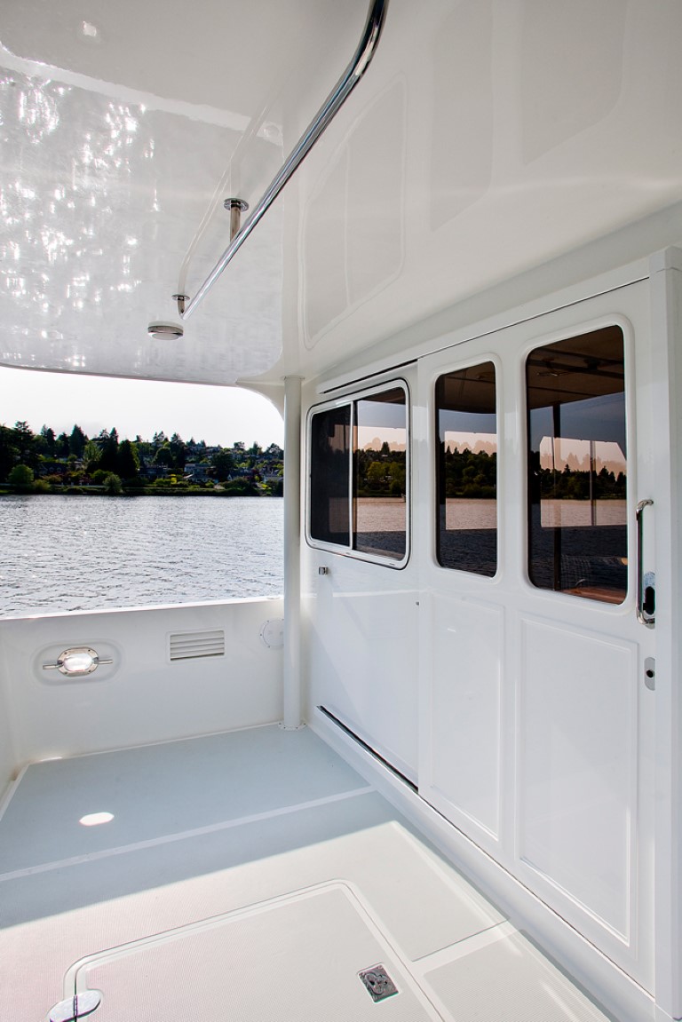Helmsman Trawlers 43E Pilothouse