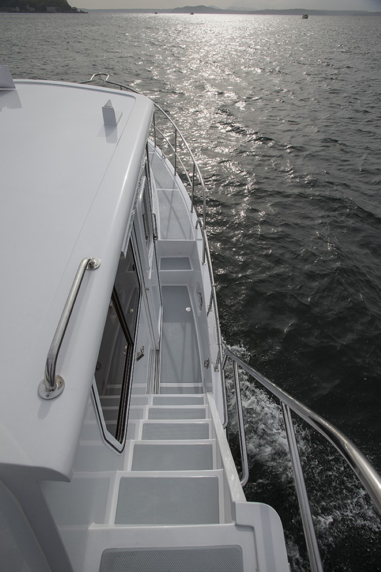 Helmsman Trawlers 38E Pilothouse