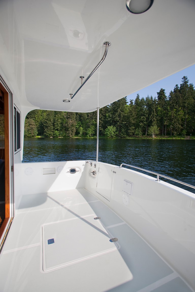 Helmsman Trawlers 43E Pilothouse