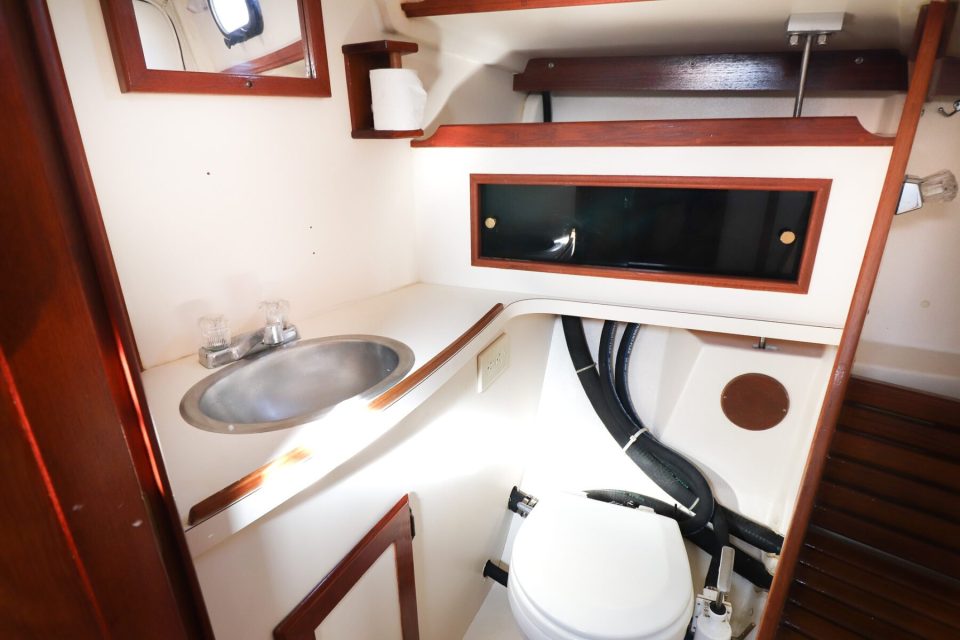 1988 Cape Dory 30 MKII - photo 18