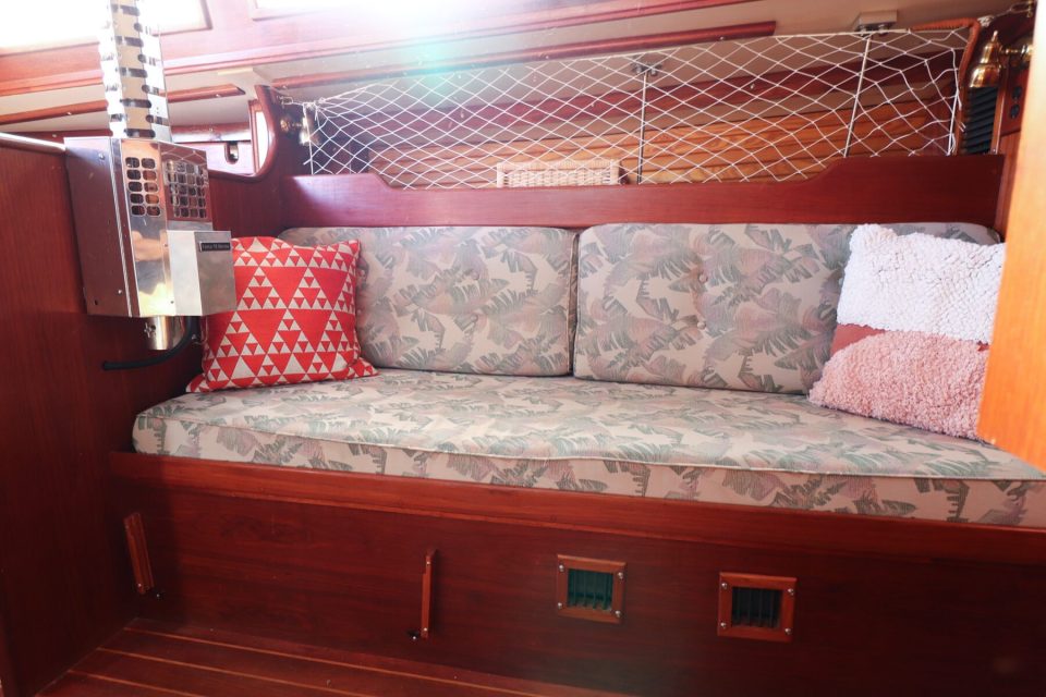1988 Cape Dory 30 MKII - photo 10