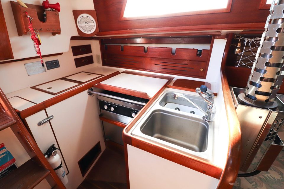 1988 Cape Dory 30 MKII - photo 15