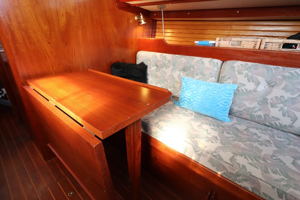 1988 Cape Dory 30 MKII - photo 9