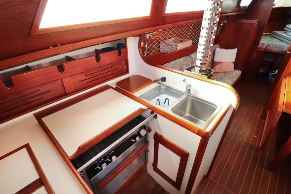 1988 Cape Dory 30 MKII - photo 16
