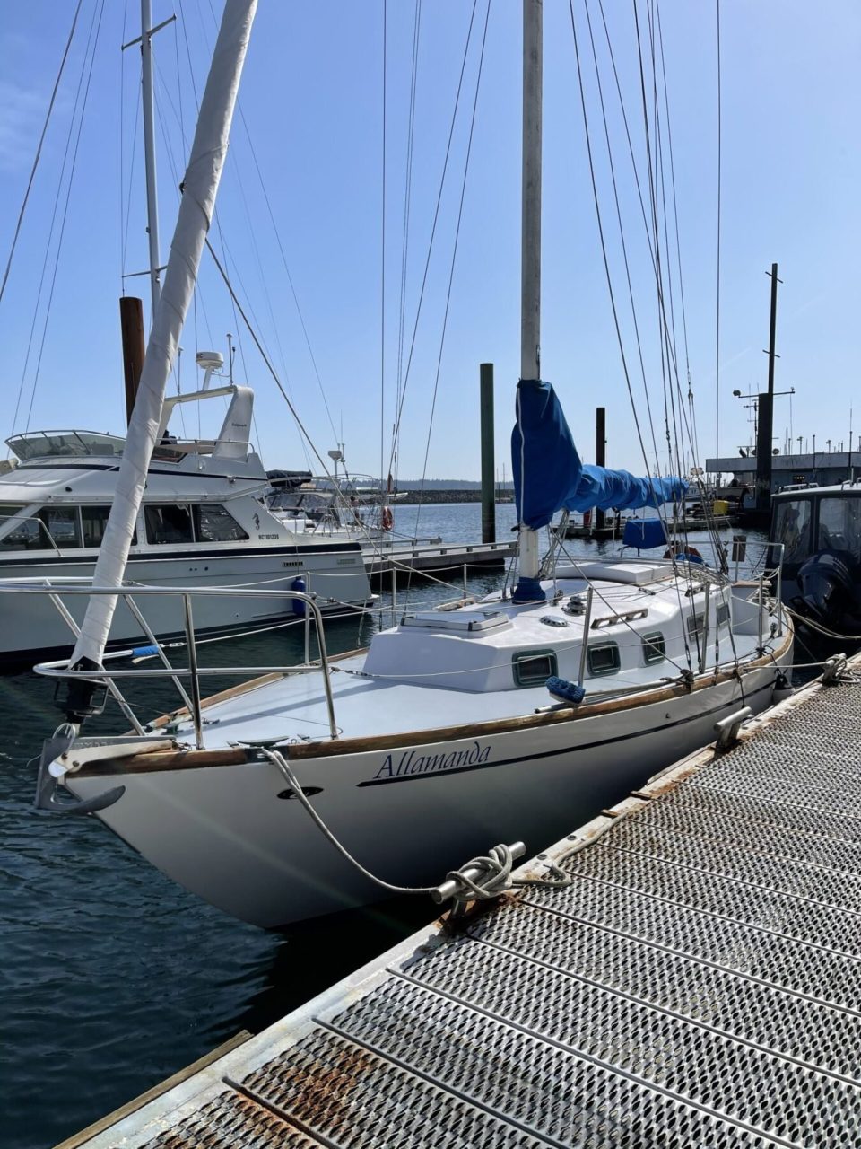 1981 Alberg Sloop 29 - photo 1