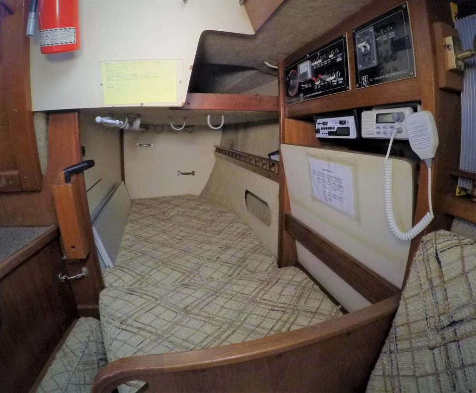 1980 S2 9.2A Sloop 30 - photo 3