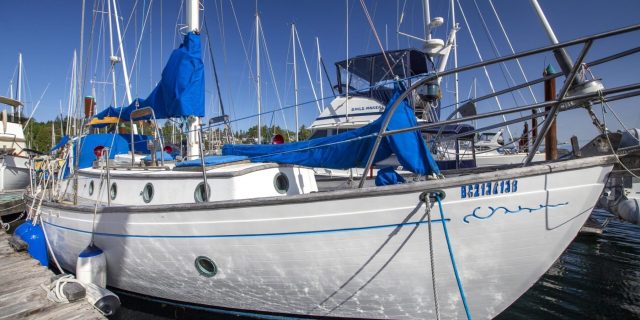 1976 Rafiki 37 Cutter