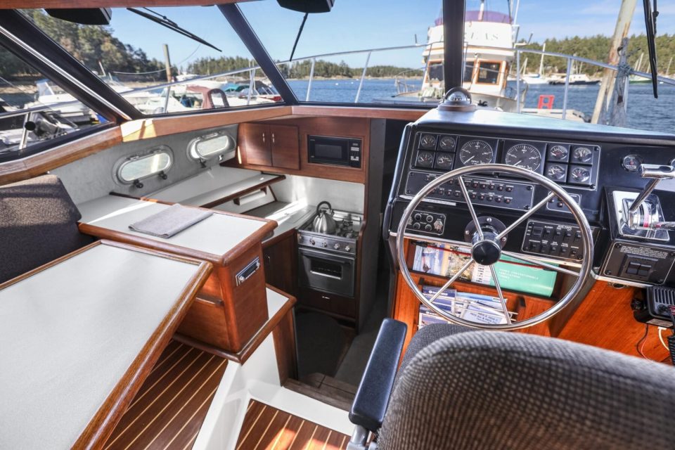 1993 Bayliner 3288 - photo 8