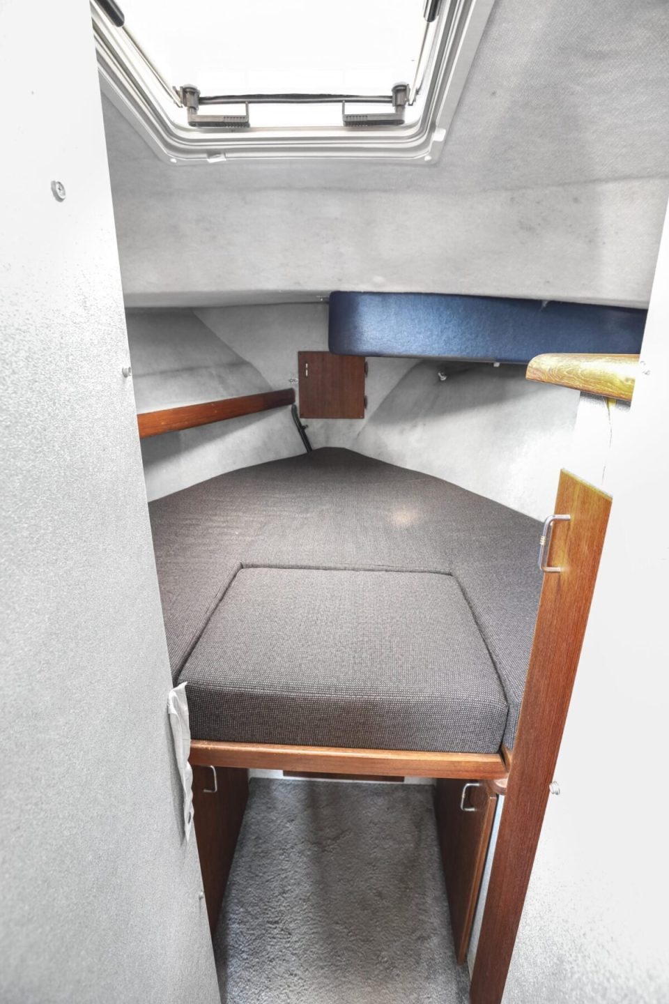 1993 Bayliner 3288 - photo 9