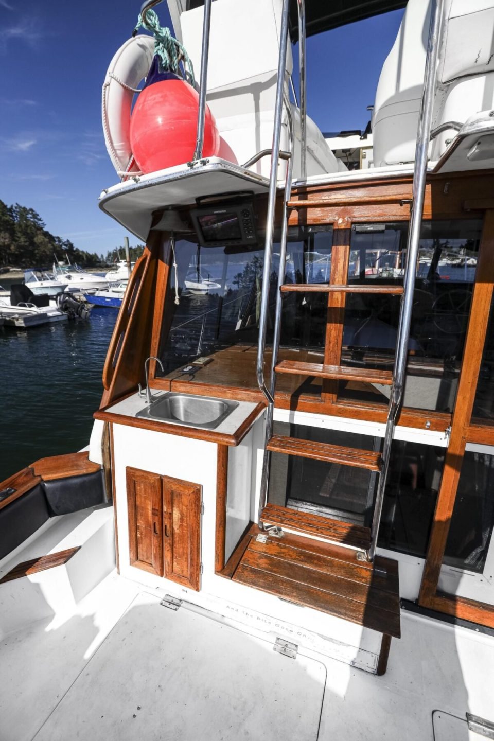 1993 Bayliner 3288 - photo 13
