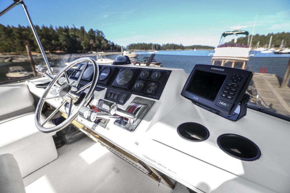 1993 Bayliner 3288 - photo 17