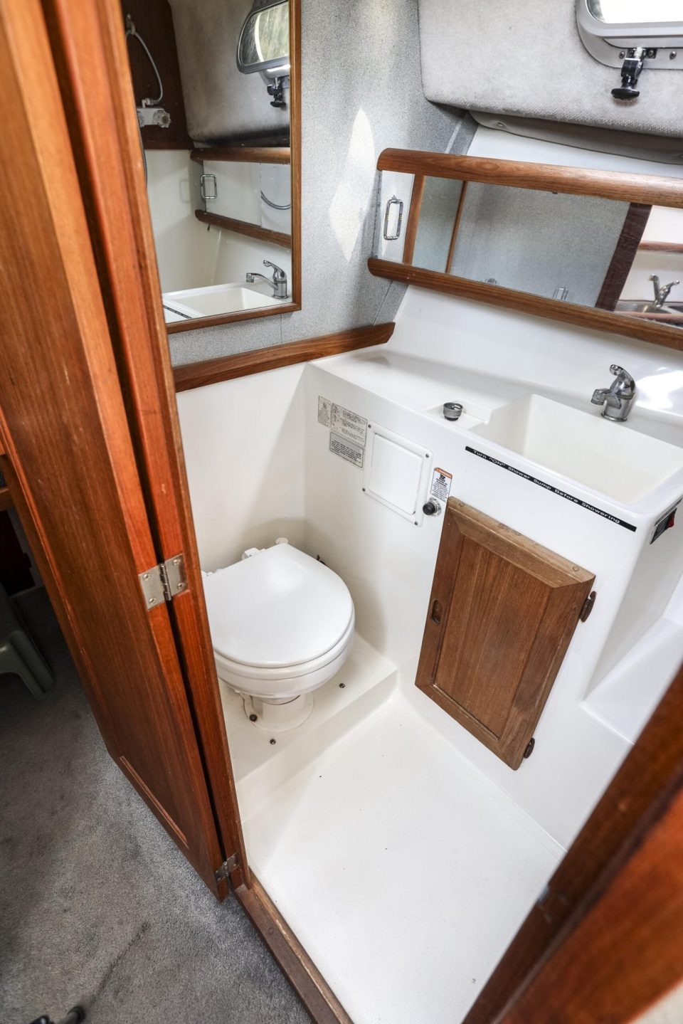 1993 Bayliner 3288 - photo 21