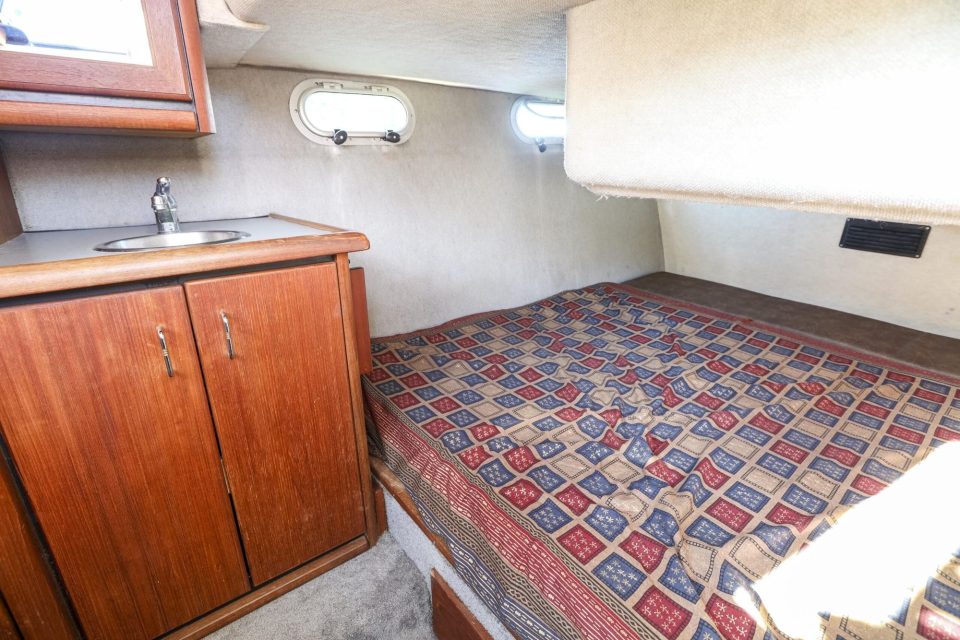 1993 Bayliner 3288 - photo 23