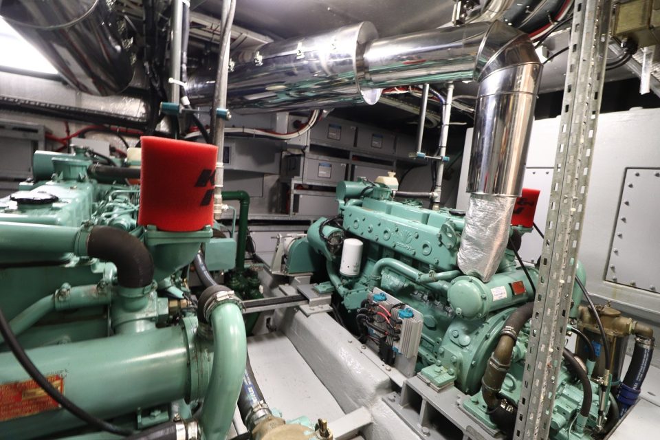 1975/2008  Halmatic Expedition Trawler - photo 2