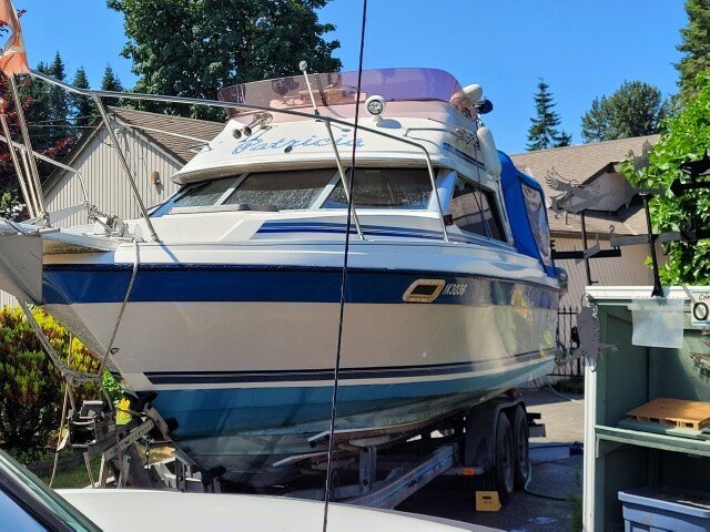 1987 Bayliner 2556 - photo 1