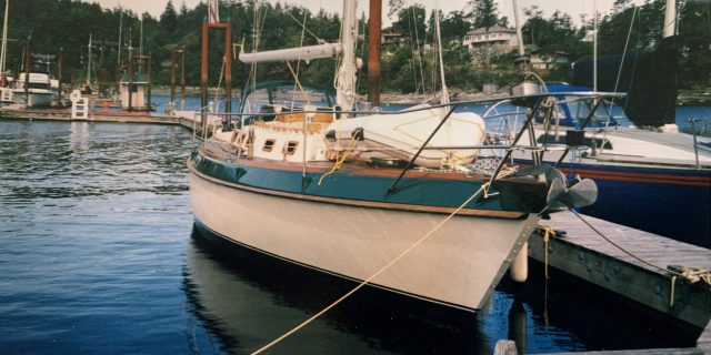 1983 Custom 37 (Valiant Hull/Custom Deck) – (No Luxury Tax)