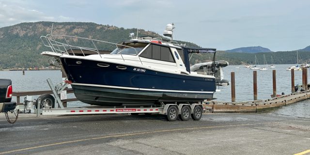2013 Cutwater 28 with Trailer