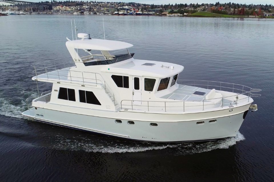 Helmsman Trawlers 46E Pilothouse