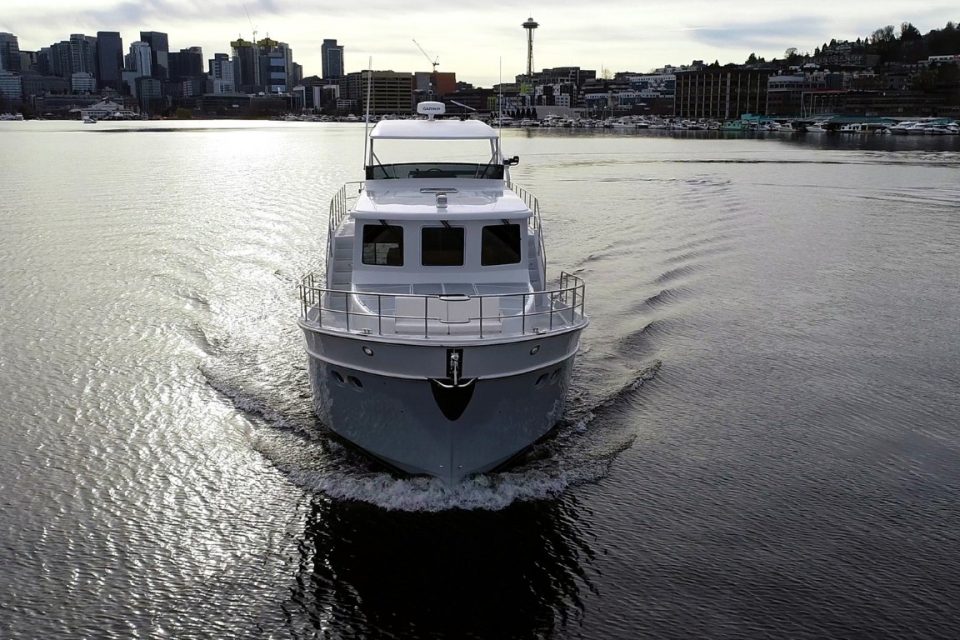 Helmsman Trawlers 46E Pilothouse
