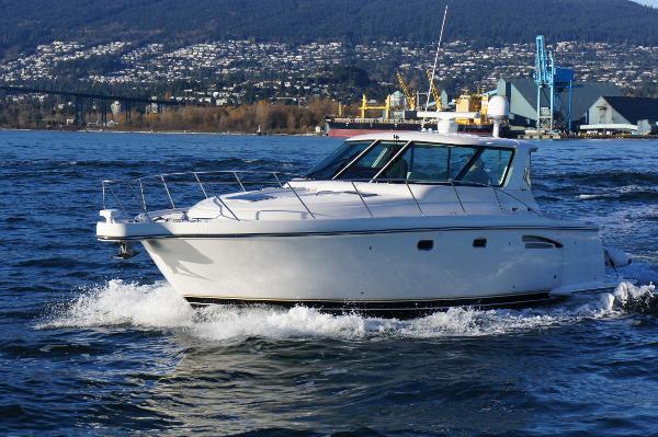 2005 Tiara 3600 Sovran