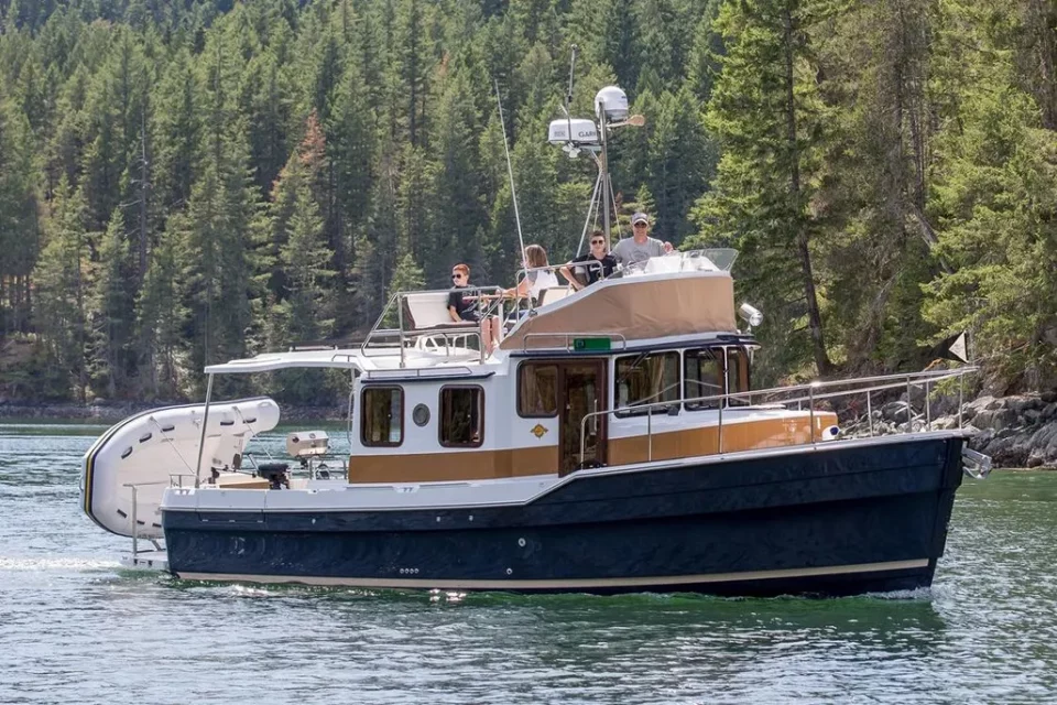 2019 Ranger Tugs R-31 CB