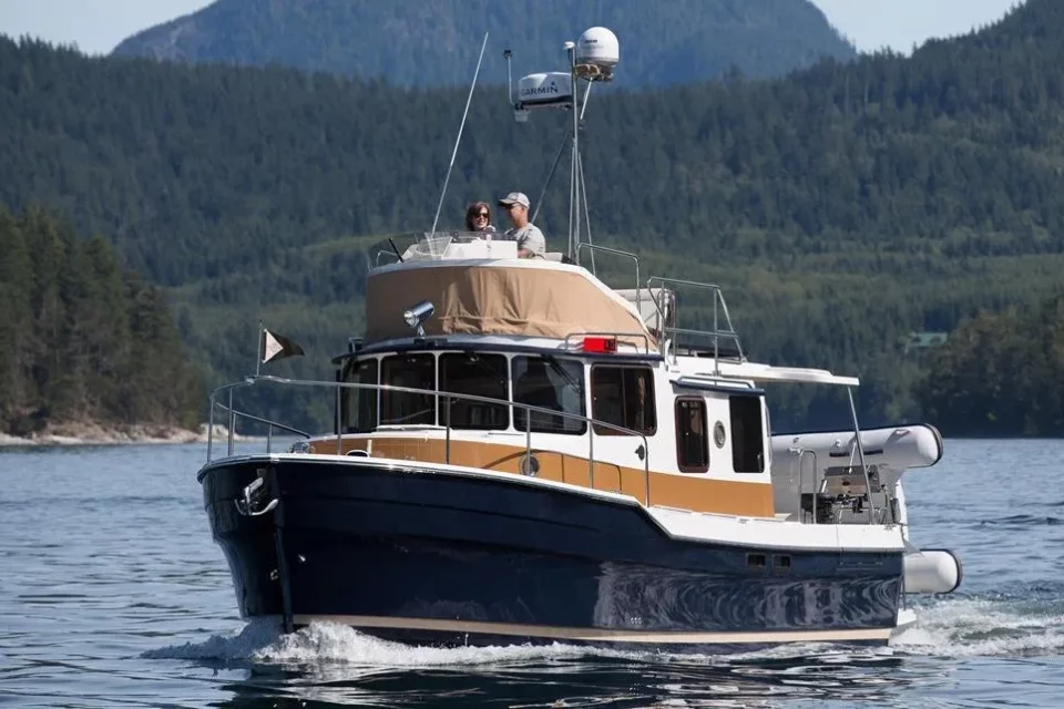 2019 Ranger Tugs R-31 CB