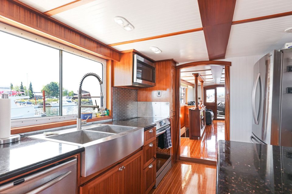 1935 Fenner & Hood Cruiser 70