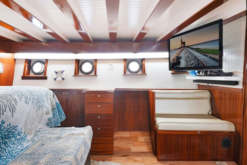 1935 Fenner & Hood Cruiser 70