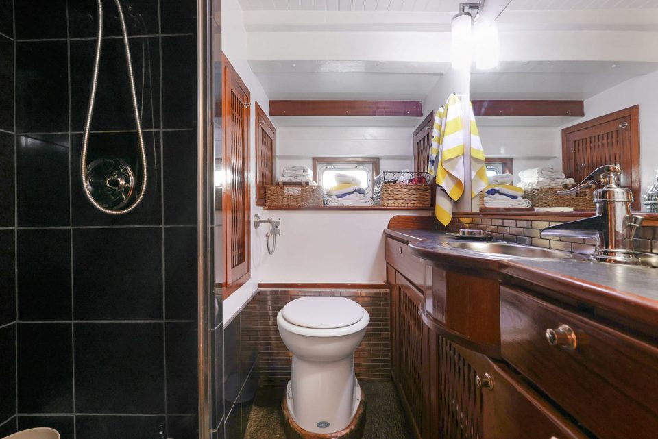 1935 Fenner & Hood Cruiser 70