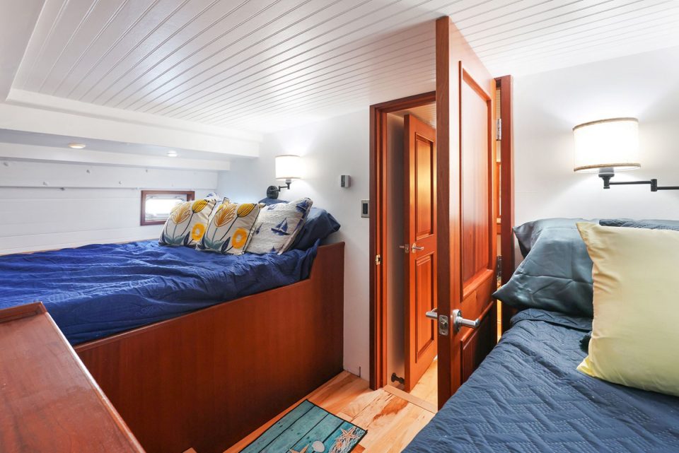 1935 Fenner & Hood Cruiser 70