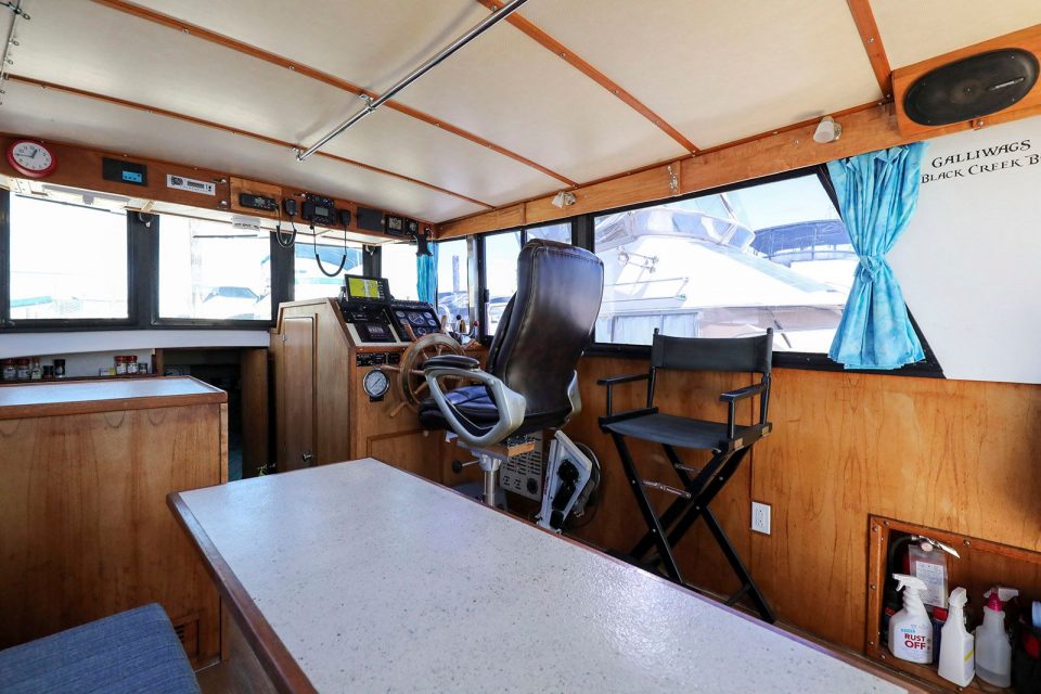 1990 Camano 31 Troll