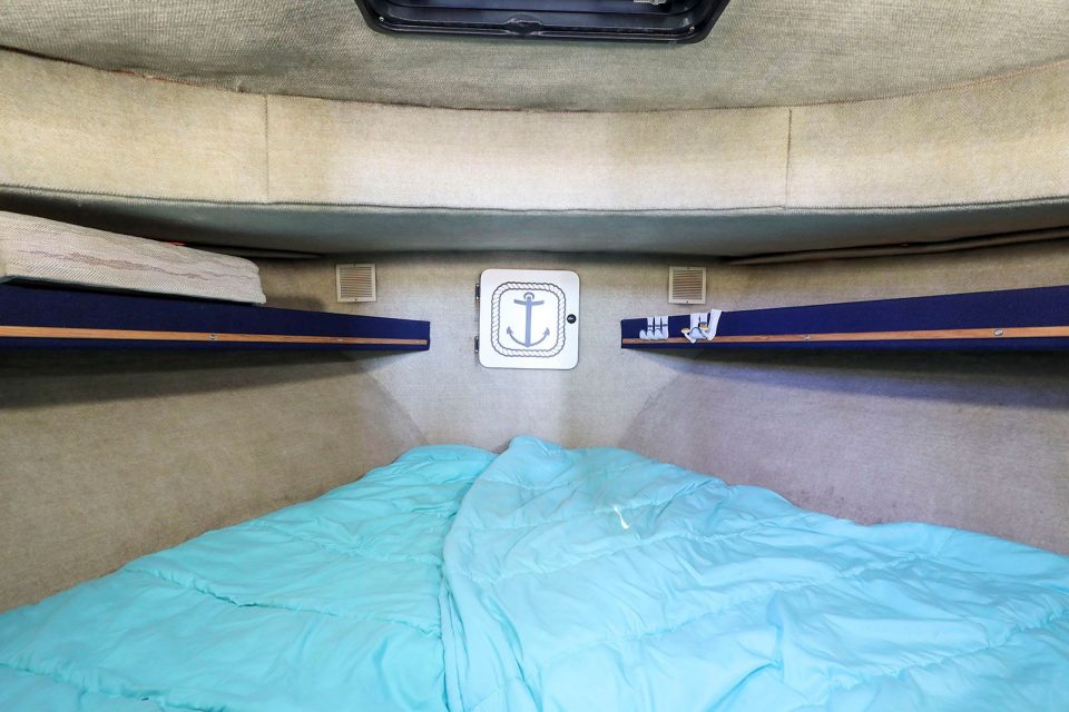 1990 Camano 31 Troll