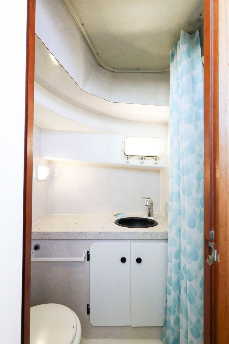 1990 Camano 31 Troll