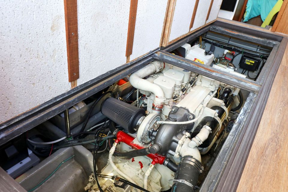 1990 Camano 31 Troll