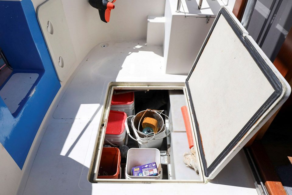 1990 Camano 31 Troll