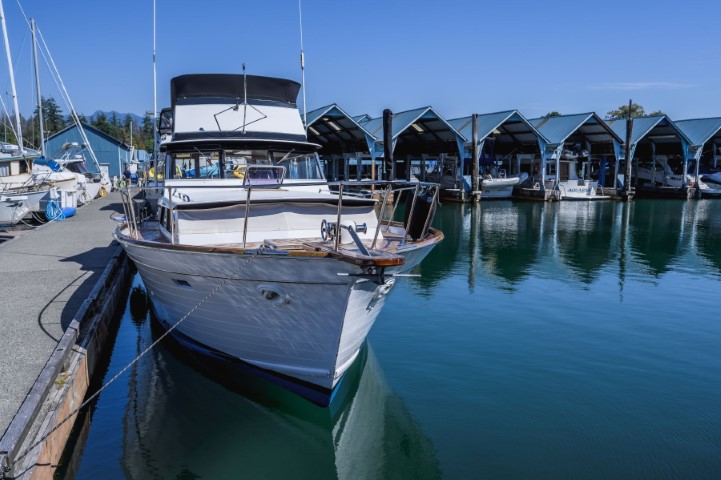 1968 Trojan 3700 Sea Voyager