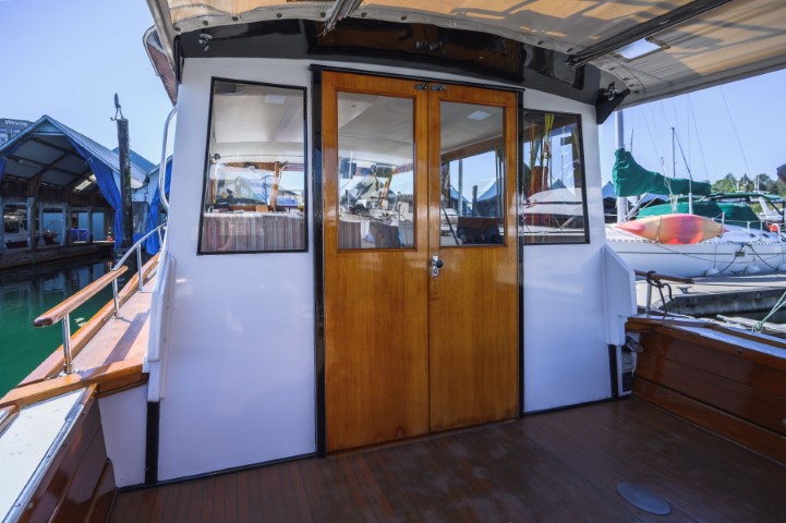 1968 Trojan 3700 Sea Voyager