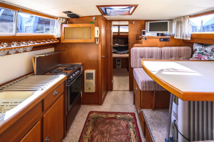1968 Trojan 3700 Sea Voyager